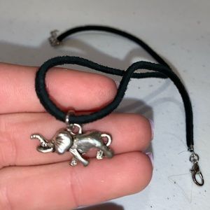 💰free w purchase Silver Elephant choker
